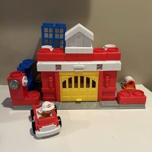 Fisher Price Builders Fire‎ Station 2012 Works!